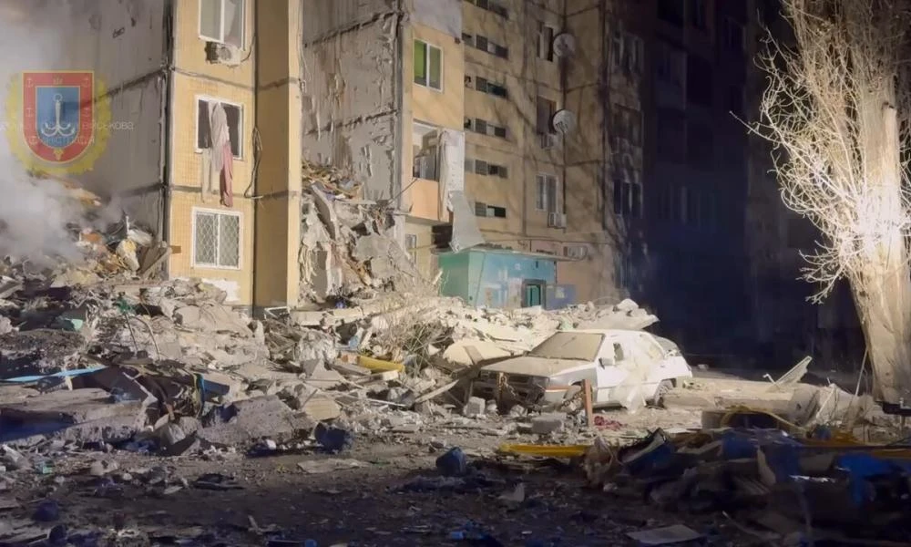 Ρωσικό drone βομβάρδισε κτιριακό συγκρότημα στην Οδησσό